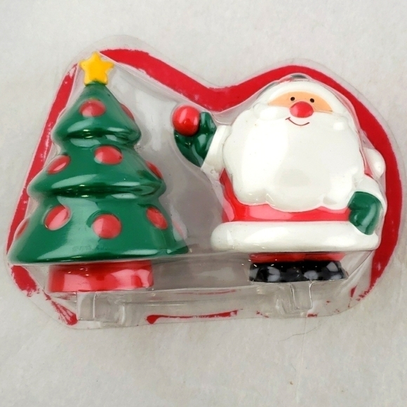 SANTA & Christmas Tree Salt & Pepper Shaker Unused Plastic Vintage - Picture 1 of 7